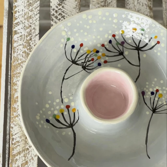 Eine großartige Schale für großartige Snacks. Ach ja … und ziemlich groß ist sie außerdem. Wirklich schön geworden! #diemalbucht #keramik #keramikbemalen #hamburg #inspiration
